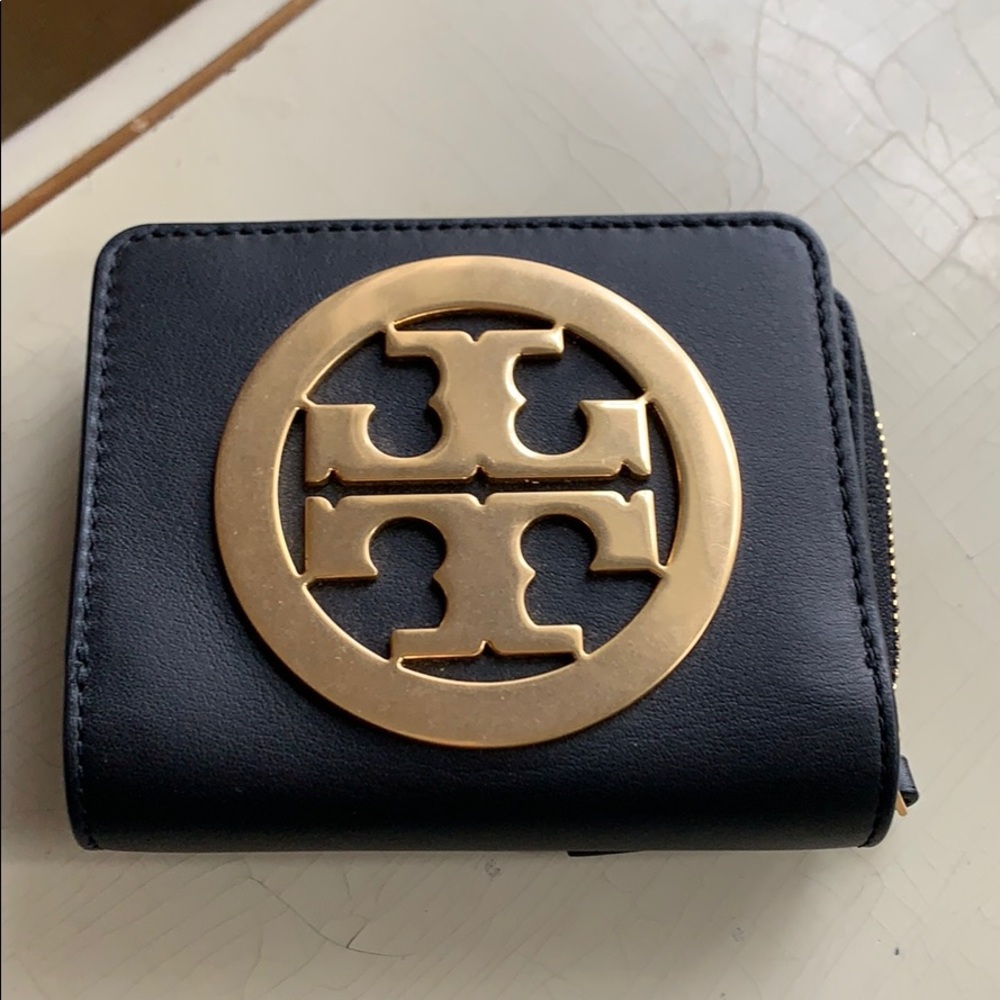 Tory Burch wallet *NEW